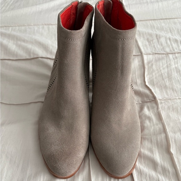 Coach Grey Suede Ankle Boots with Cutout Detail (Size 8B) - Picture 7 of 7